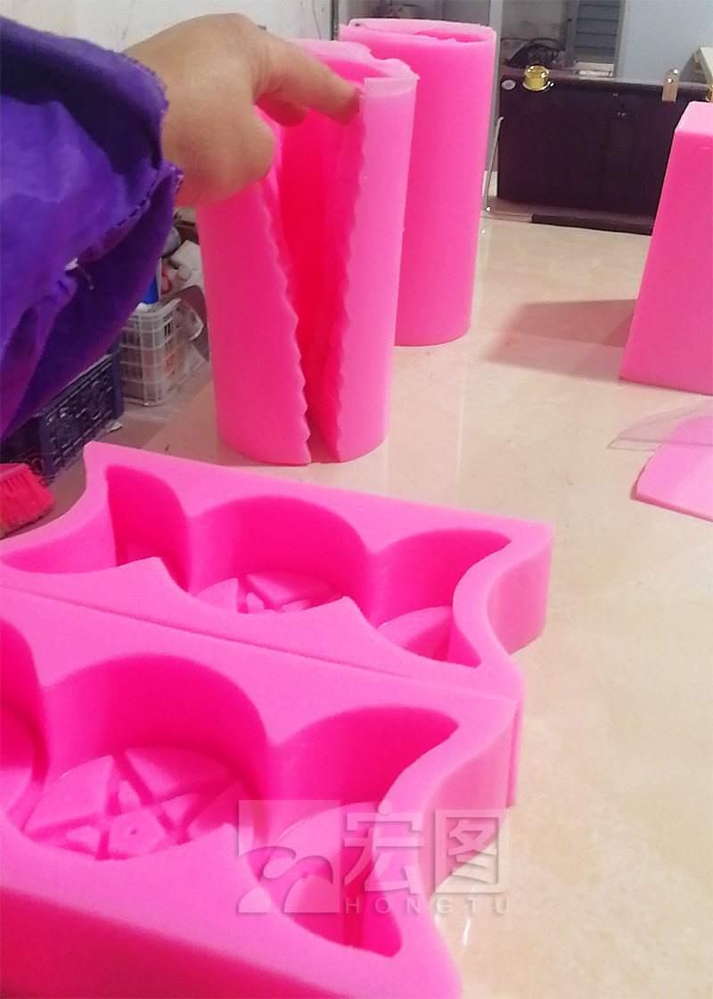 香薰蠟燭硅膠模具應(yīng)用