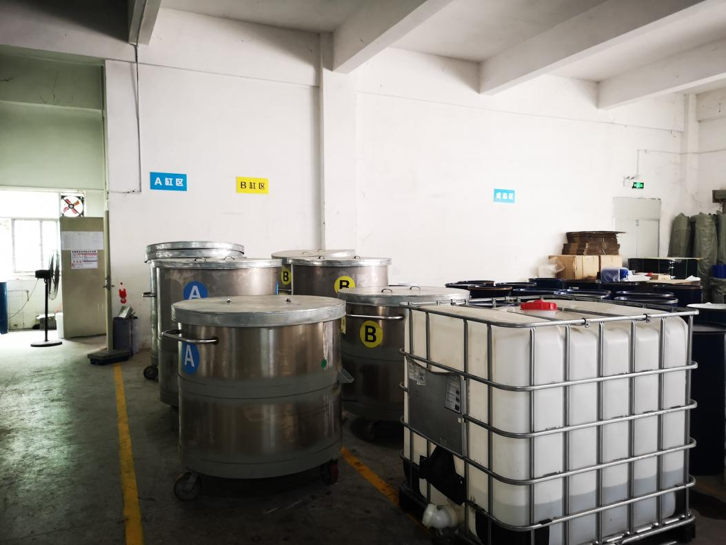 模具硅膠原料和制品儲(chǔ)存需留意的事項(xiàng)有哪些 ？